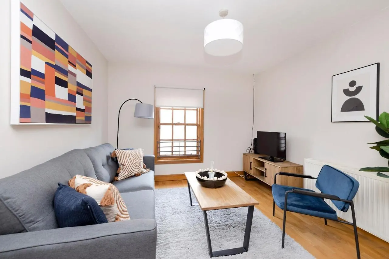 Apartment Joivy Bright And Cosy Flat Near The Scotland Gallery Edinburgh