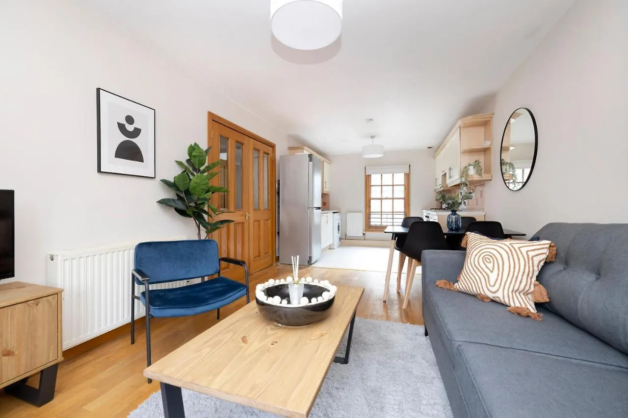 Joivy Bright And Cosy Flat Near The Scotland Gallery Edinburg Storbritannien