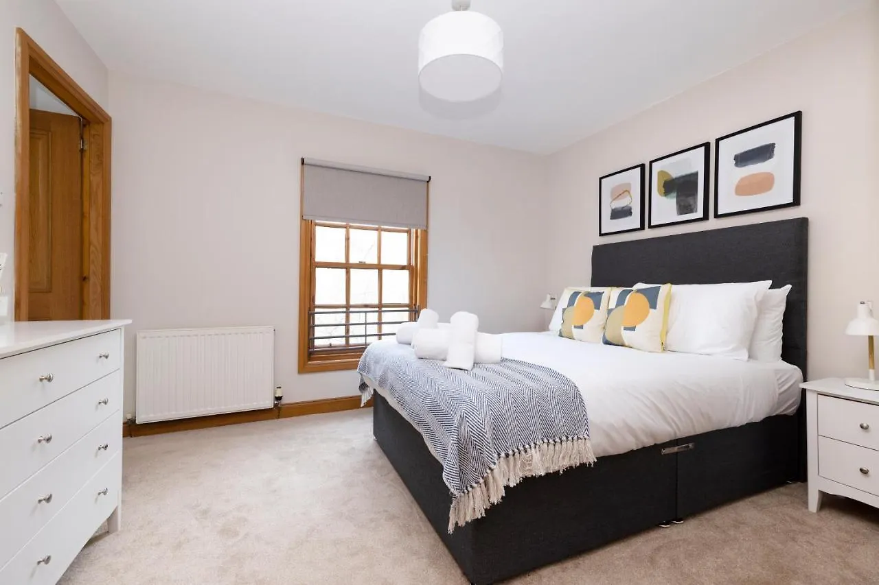 Joivy Bright And Cosy Flat Near The Scotland Gallery Edinburgh Apartment